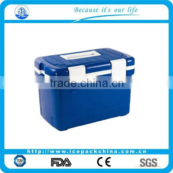 plastic cooler box