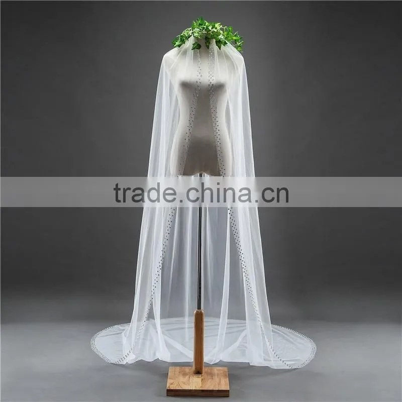 2017 wholesale Wholesale White Wedding Lace Bridal Veils long Tulle veils HL01