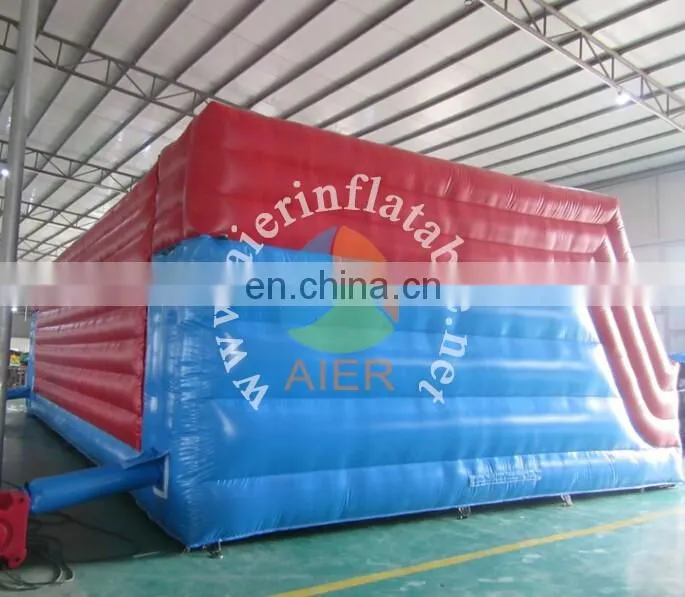 giant inflatable wipeout course, inflatable sport games, inflatable big baller game