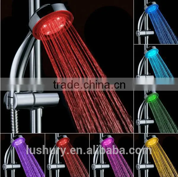 Auto flash LED faucet