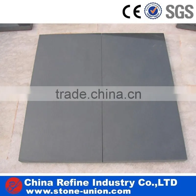 Multicolor sandstone tiles