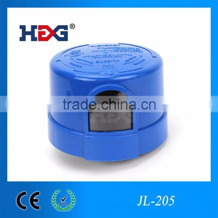Twist-lock Electronic street light photocell