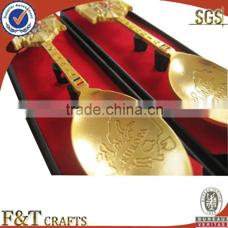 Zinc alloy high quality pearl gold soft enamel spoon/metalspoon