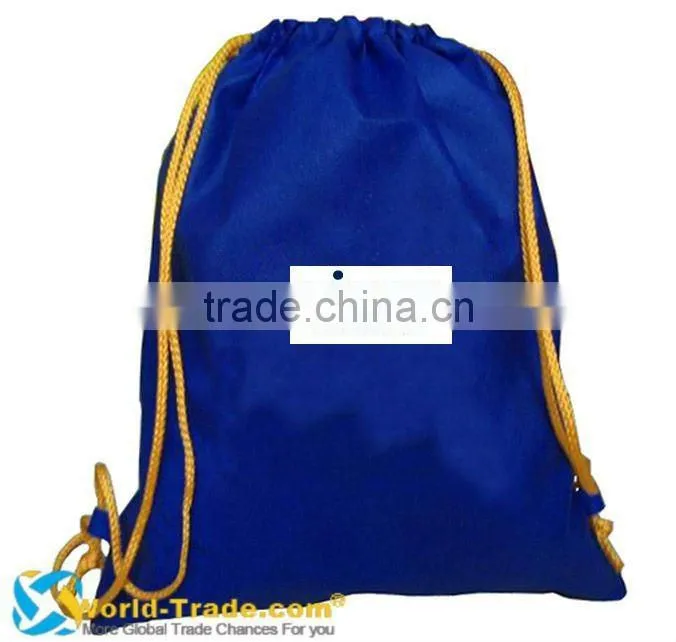 Non-woven garment bag