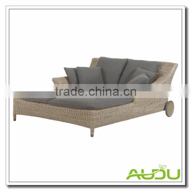 Audu Classical Wheel Fabric Outdoor Sunlounge