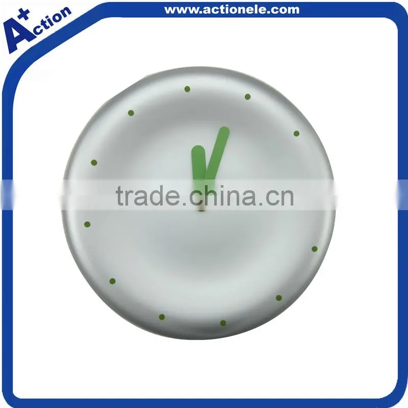 Round Shape Sweep Movement Wall Plastic Clock