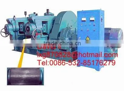 Rubber crushing machine