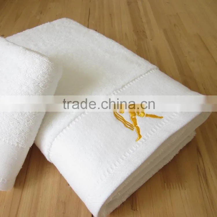 100% cotton 5 star hotel towel, white color hotel bath towel,low cost with embroidery
