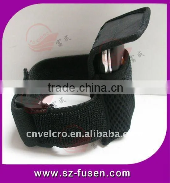 Elastic magic tape strap