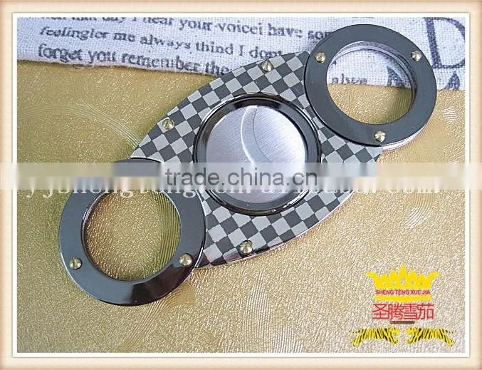 Double blade stainless steel cigar cutter 56 Ring