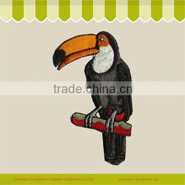 Customed Birds Embroidery Badge In Clothes