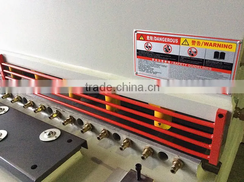 swing shear machine