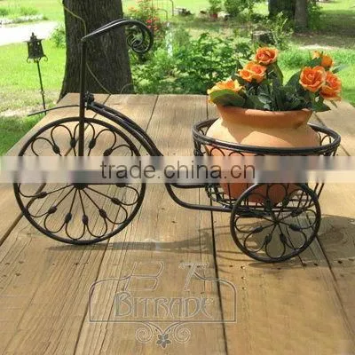 Metal bicycle plant holder