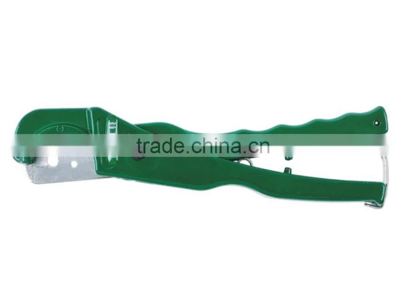 Hydraulic cable cutter widely used