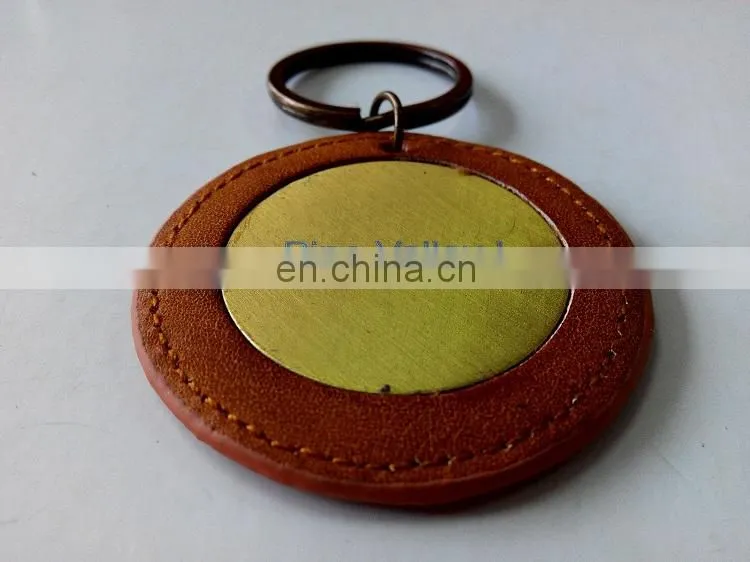 Custom leather keychain zinc alloy material leather sealed edge keychain