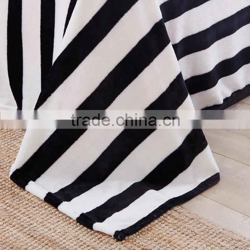 China manufacturer white and black duvet cover sets stripe printed wholesale quilt cover set