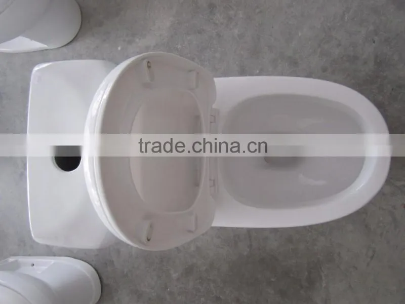 Ceramic one piece cheap WC Toilet With Soft Close Seat