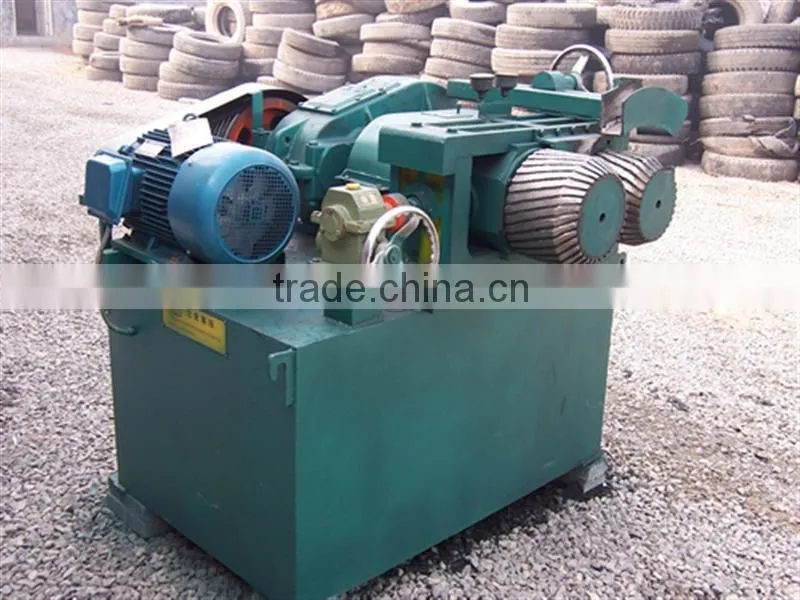 Waste tire recycling cutting rubber crumb machine