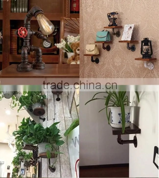 Industrial style malleable iron pipe fitting