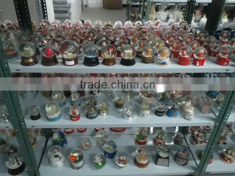 2015 cheapest christmas plastic water globe