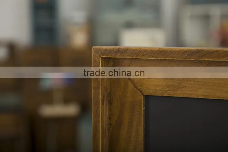Wholesale Wooden Antique Chalkboard With Wooden Frame and Hooks Can Be Hung Zakka Vintage Style Furnishing Articles 39*39*40cm