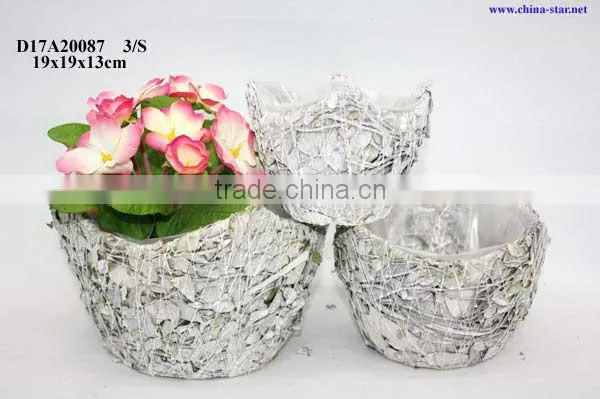 leaf baskets with snow