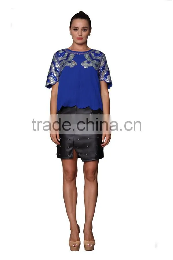 2015 New Design Scollop Hem Embroidery Woman Top
