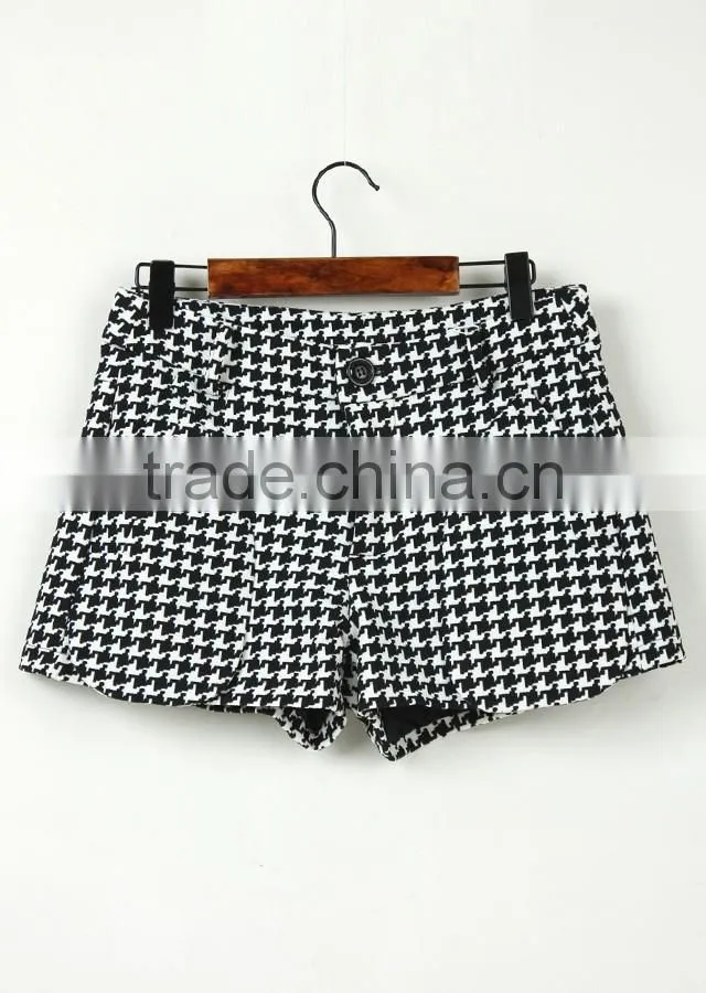 oem wholesale all-over grain patterns fashion women casual shorts with pockets