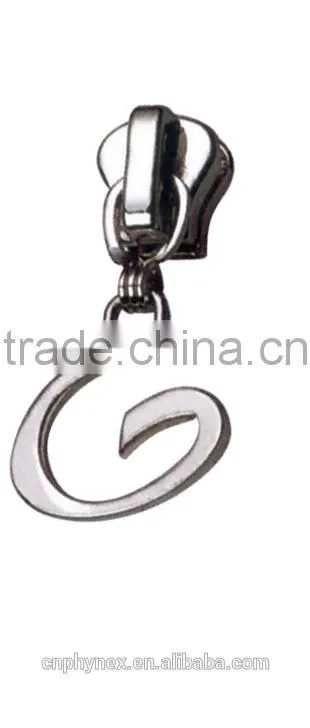 plastic zipper pull