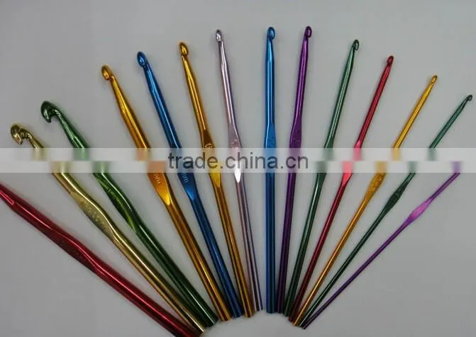 ALUMINUM COLORFUL CROCHET HOOK IN GOOD QUALITY