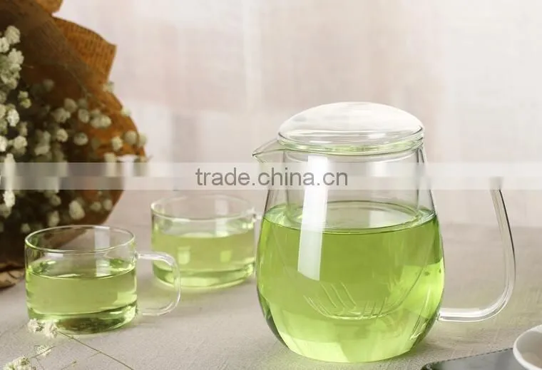 Bright neat borosilicate pyrex glass tea cup with handle and lid