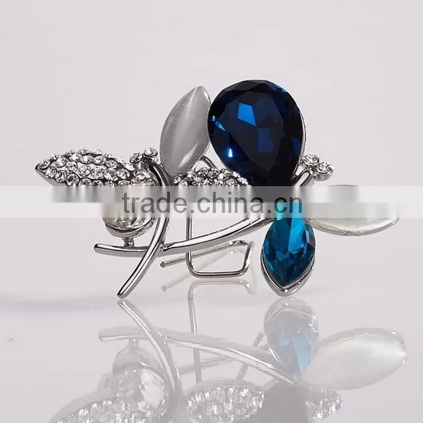 Fashion butterfly winter broach