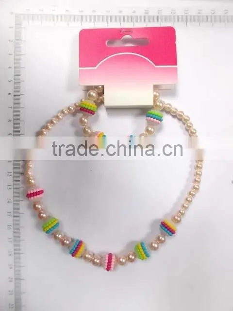 Lovely multicolor beaded necklace bracelet set with little flowers for children