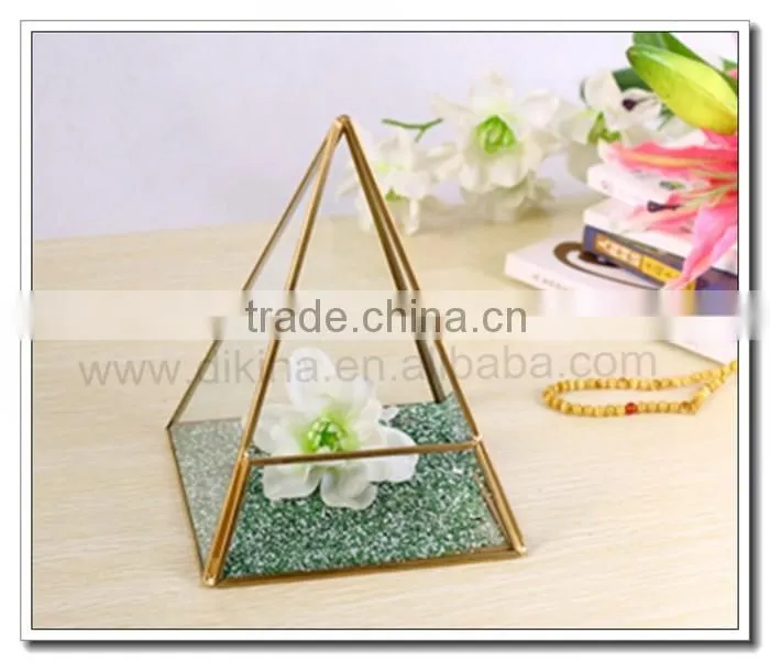 Elegant Vintage Brass Glass PYRAMID Triangle BOX CURIO DISPLAY CASE Box Terrarium Catus| brass glass crystal wedding table vases