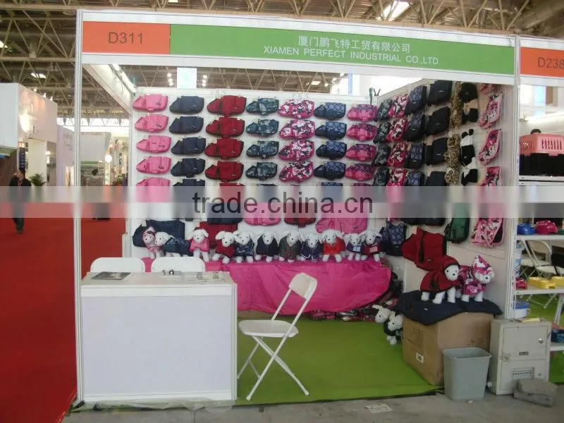 Waterproof and breathable nylon dog coat comfortable in summer