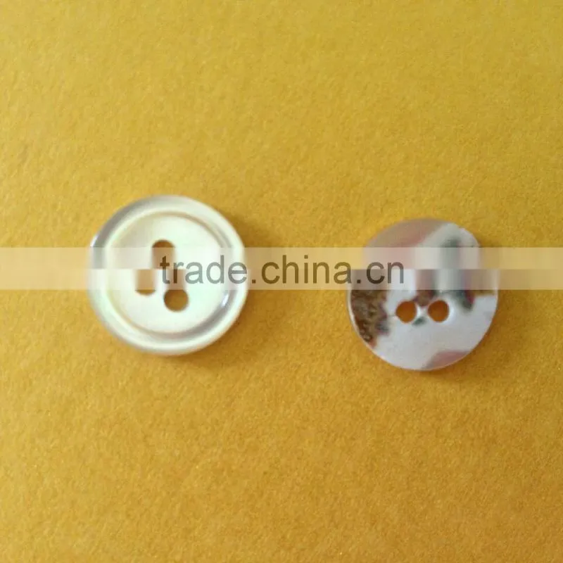 trocas shell buttons round with two holes