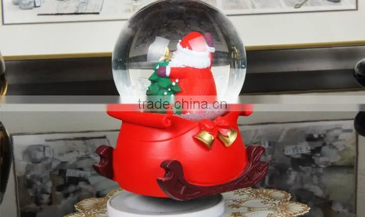 Hot Sale Christmas Gifts Polyresin snow globe with Music Box