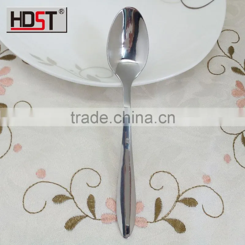 Cheap wholesale golden delicate boxes 24pcs standard quality cutlery set