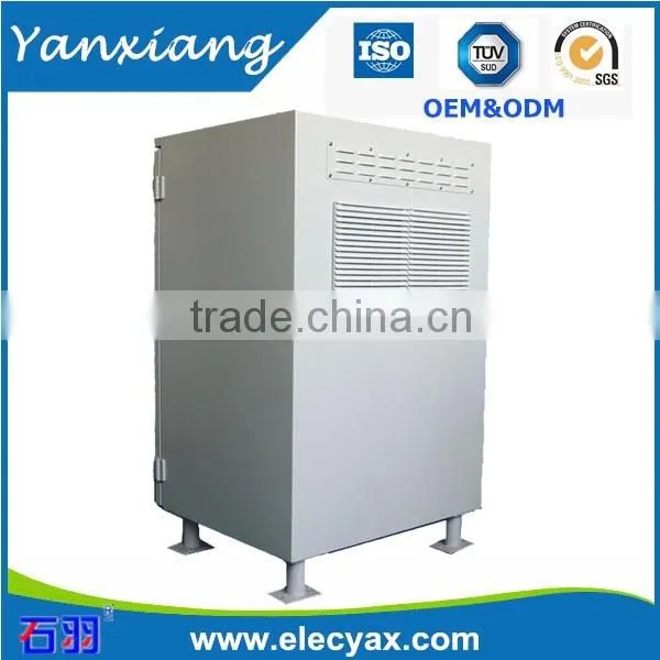 Burglar-proof outdoor telecom cabinet for telecom equipment