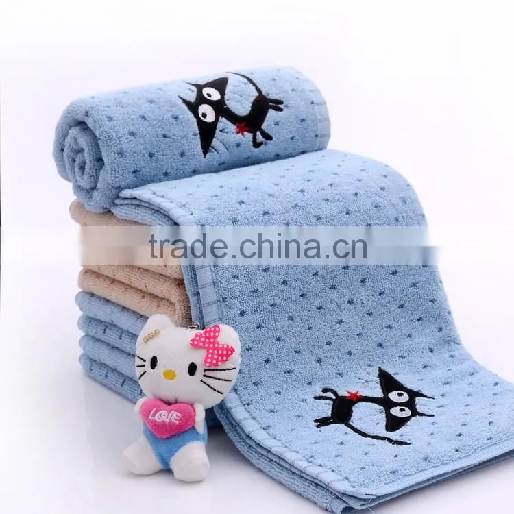 100%cotton jacquard embroidery design fancy cartoon embroidered hand towel