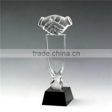 Hot selling High Quality New Design Crystal Shake Hand trophy Award With Clear Crystal Base