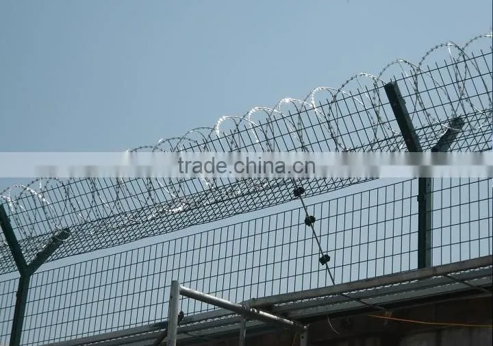 Barbed Wire Coil Type and Galvanized,PVC,GI Surface Treatment galvanized barbed wire factory price
