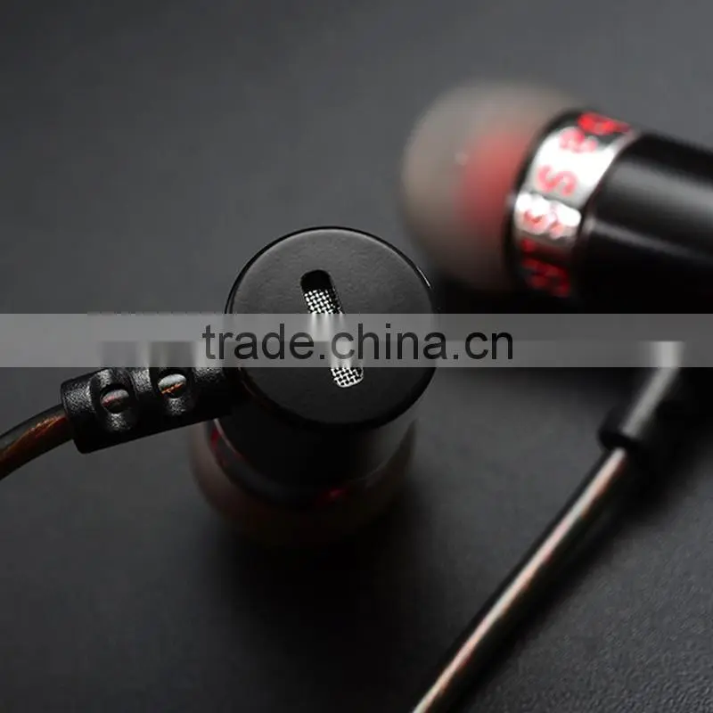 2016 popular DT5 Ear Headphone HiFi Headphone With Mic