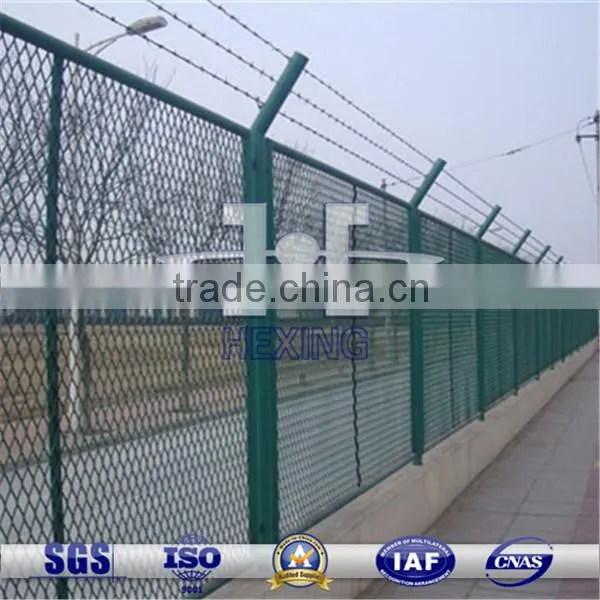 Diamond Hole Expanded Mesh Fence