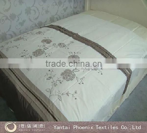 2013 newest embroidery bedspread set