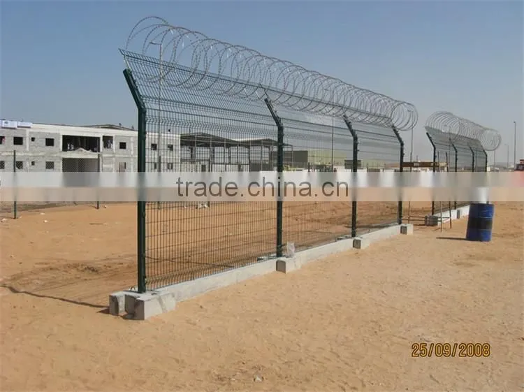 Hot dipped galvanized and pvc coated security 3D curved welded wire mesh fence