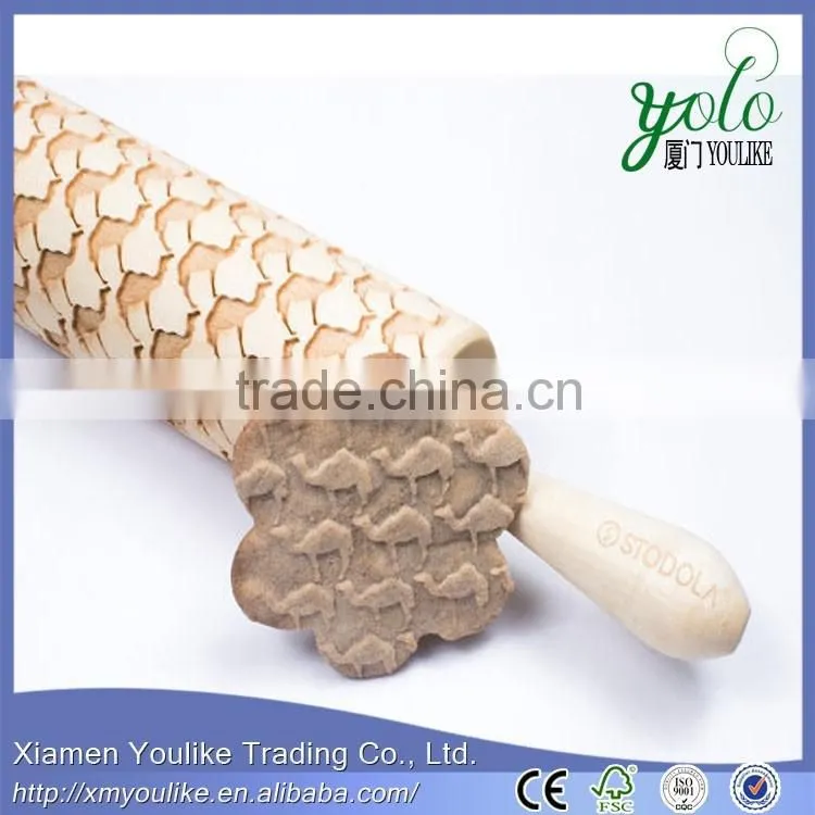 eco-friendly bamboo rolling pin with engraved camel pattern