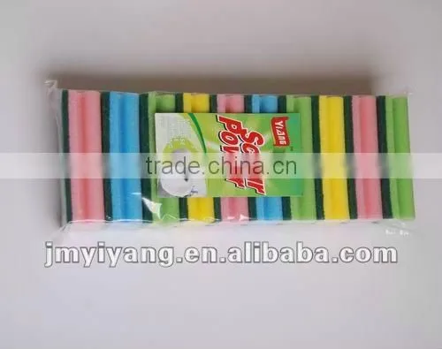 Grip sponge scourer