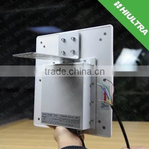 Middle range UHF Reader for parking or vehicle tracking