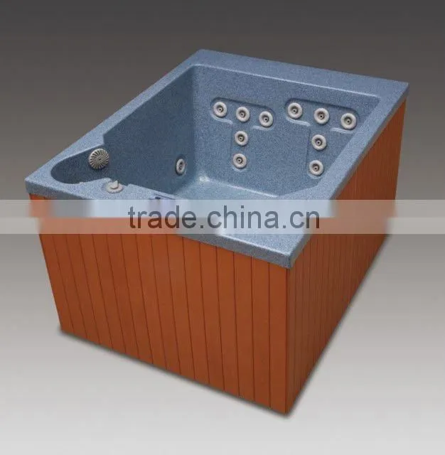 Family use acrylic indoor /outdoor spa B325